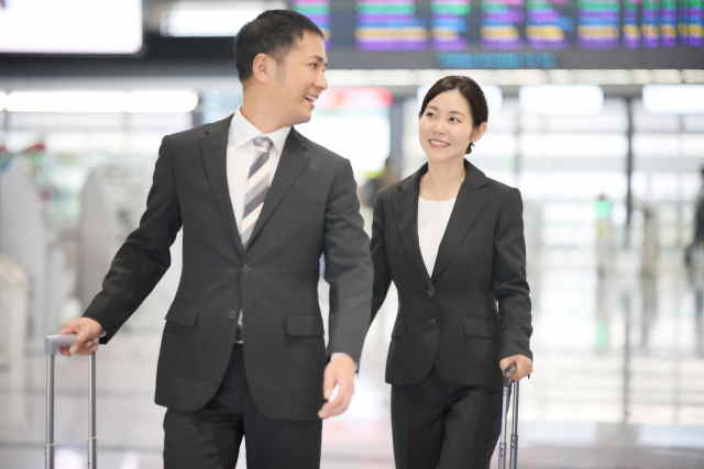 セントレア空港に到着した不倫カップル